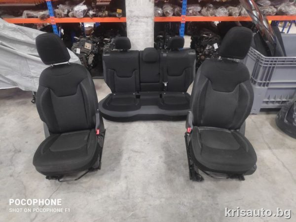 Салон – седалки Jeep Renegade / Ренегат 2020г.