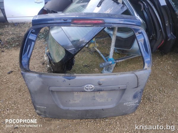 Врата багажник Toyota Corolla Verso/Тойота Корола Версо 2002г.