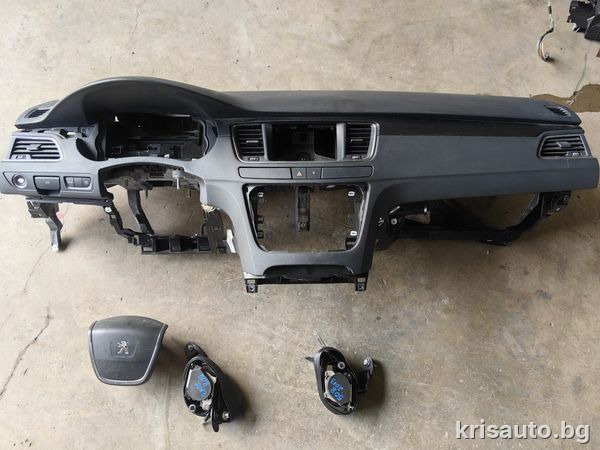 Арматурно табло Peugeot 508 / Пежо 508 2013г.