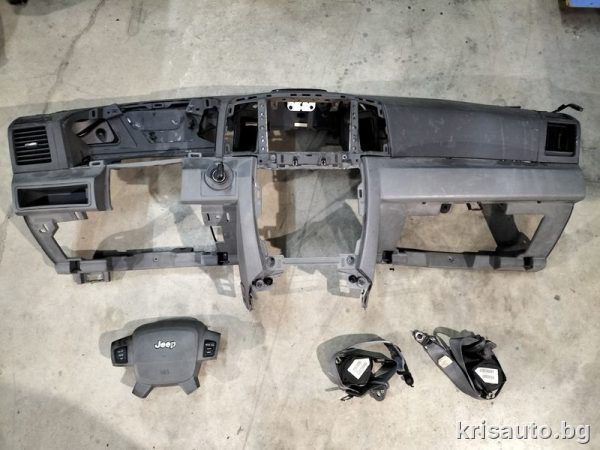 Арматурно табло Jeep Grand Cherokee / Джип Гранд Чероки 2009г.