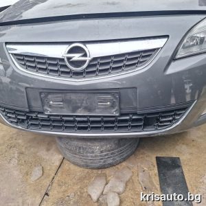 Предна броня Opel Astra J / Опел Астра Джей 2013г.