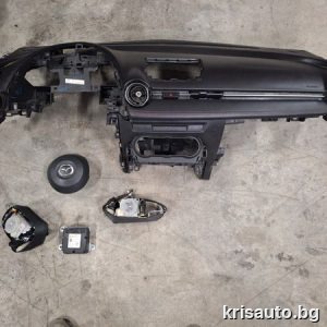 Арматурно табло Mazda 2 / Мазда 2 2016г.