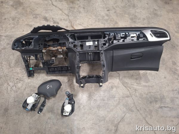 Арматурно табло Citroen C3 / Ситроен Ц3 2010г.