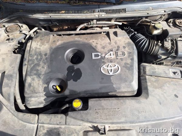 Двигател Toyota Avensis 2.2D4D / Тойота Авенсис 2.2Д4Д 2005г. Код: 2AD