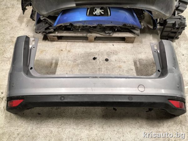 Задна броня  с парктроници Ford C Max / Форд Ц Макс 2012г.
